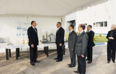 Ильхам Алиев принял участие в открытии предприятия по переработке кукурузы и производству глюкозы в Огузе (ФОТО)