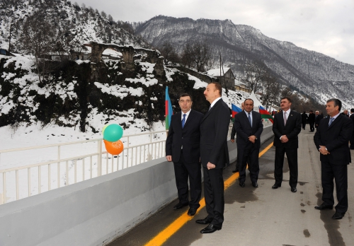 Президент Азербайджана принял участие в  открытии моста в Гахском районе (ФОТО)