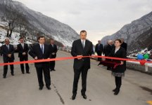 Президент Азербайджана принял участие в  открытии моста в Гахском районе (ФОТО)