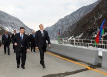 Президент Азербайджана принял участие в  открытии моста в Гахском районе (ФОТО)