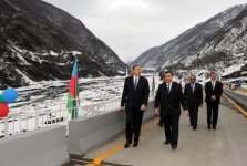 Президент Азербайджана принял участие в  открытии моста в Гахском районе (ФОТО)