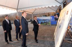 Президент Азербайджана принял участие в церемонии закладки фундамента водо-канализационных систем в Гахском районе (ФОТО)