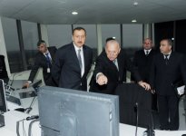 Ильхам Алиев: В Азербайджане все вопросы, связанные с транспортом, решаются успешно, профессионально и на высоком уровне (ФОТО)