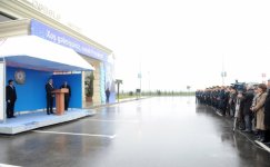 Ильхам Алиев: В Азербайджане все вопросы, связанные с транспортом, решаются успешно, профессионально и на высоком уровне (ФОТО)