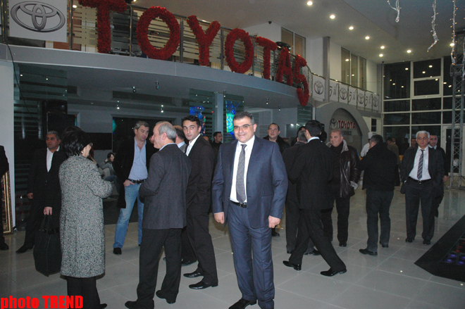 В Баку в торжественной обстановке презентовали эксклюзивные модели Toyota Camry и Toyota Yaris (фотосессия)
