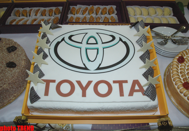 В Баку в торжественной обстановке презентовали эксклюзивные модели Toyota Camry и Toyota Yaris (фотосессия)