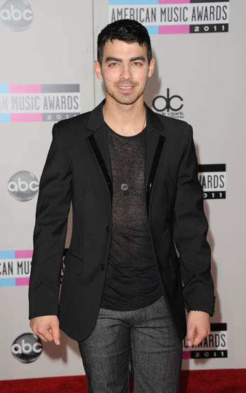 В Лос-Анджелесе прошла церемония вручения музыкальных наград American Music Awards (фотосессия)