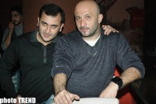 Чингиз Мустафаев побил режиссера, или Брызги шампанского в "Темной комнате" (видео-фотосессия)