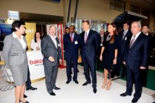 Ильхам Алиев  и его супруга ознакомились с Международной выставкой "BakuTel-2011" (ФОТО)