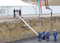 Ильхам Алиев принял участие в церемонии закладки фундамента Центральной научной библиотеки Академии наук (ФОТО)