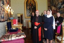 Первая леди Азербайджана встретилась с госсекретарем Святого Престола (ФОТО)
