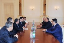 Президенту Азербайджана вручена медаль "Почетный гражданин Астрахани" (ФОТО)