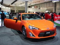 Toyota показала в Токио окончательный вариант купе FT86 (фотосессия)