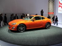 Toyota показала в Токио окончательный вариант купе FT86 (фотосессия)
