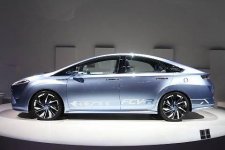 Toyota взяла курс на "водородные" авто (фото)