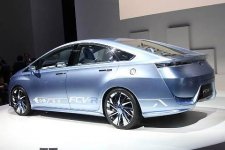Toyota взяла курс на "водородные" авто (фото)