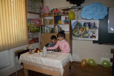 В рамках проекта "Книги-юбиляры 2011 года" бакинские школьники поставили спектакль (фото)