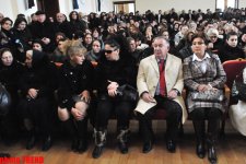 "Золотой голос" Азербайджана - Гадира Рустамова проводили в последний путь  (фотосессия)