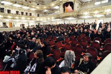 В Баку великую Фирангиз Ахмедову аплодисментами проводили в последний путь (фотосессия)