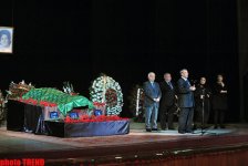 В Баку великую Фирангиз Ахмедову аплодисментами проводили в последний путь (фотосессия)