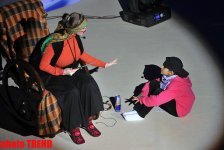 Новогоднее шоу в Баку - гимнастки в образе сказочных героев (фотосессия)