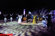 Новогоднее шоу в Баку - гимнастки в образе сказочных героев (фотосессия)