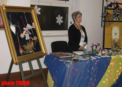 В Баку появилось новогоднее древо желаний (фотосессия)