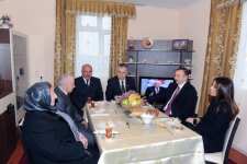 Президент и его супруга приняли участие в открытии нового жилого поселка в Агджабединском районе для вынужденных переселенцев (ФОТО)
