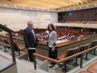 Азербайджанская певица исполнила дуэт с кумиром Мадонны (фотосессия)