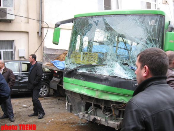 В Баку эвакуированы учащиеся Евролицея (версия 2) (ФОТО)