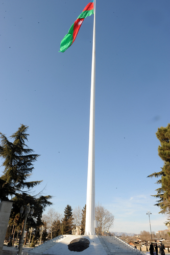Azerbaijani President inspects construction work in Flag Square in Ganja (PHOTO)