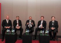 Президент Ильхам Алиев: Доходы от нефтяного сектора создают возможности для диверсификации экономики Азербайджана (ФОТО)