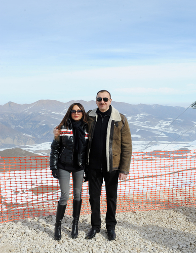 President Ilham Aliyev and his spouse inspect construction of Shahdag Winter and Summer Tourism Complex in Gusar (PHOTO)