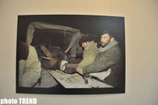 В Баку представлены уникальные работы французского фотографа, посвященные Ходжалинской трагедии (фото)