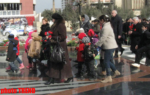 "20 лет без Ходжалы" в детских рисунках (фотосессия)