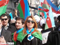 В Стамбуле продолжается митинг, посвященный 20-летию Ходжалинского геноцида (ФОТО)