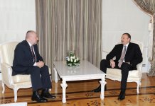 Ильхам Алиев принял советника президента Румынии по вопросам безопасности