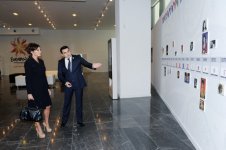 Первая леди Азербайджана ознакомилась с выставкой, отражающей историю песенного конкурса «Евровидение» (ФОТО)