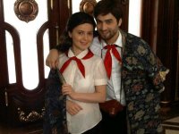 Севда Яхъяева и Замиг Гусейнов предстали в образе героев-пионеров из фильма "Волшебный халат" (фото)