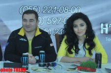 Стиль от телеведущих Наны Агамалыевой и Илькина Гасани (фото)