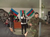 Народная артистка Азербайджана Назпери Досталиева выступила с праздничными концертами перед солдатами (фото)