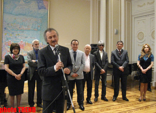 Азербайджанцы всегда отличались своим мировоззрением, чувством цвета, динамичностью - Акмал Нур (фотосессия)