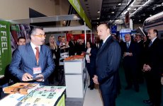 Президент Азербайджана ознакомился с международной выставкой туризма и путешествий в Баку (ФОТО)