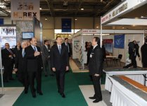 Президент Азербайджана ознакомился с международной выставкой туризма и путешествий в Баку (ФОТО)