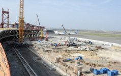 Президент Азербайджана принял участие в церемонии сдачи в эксплуатацию новой взлетно-посадочной полосы в аэропорту Гейдар Алиев (ФОТО)