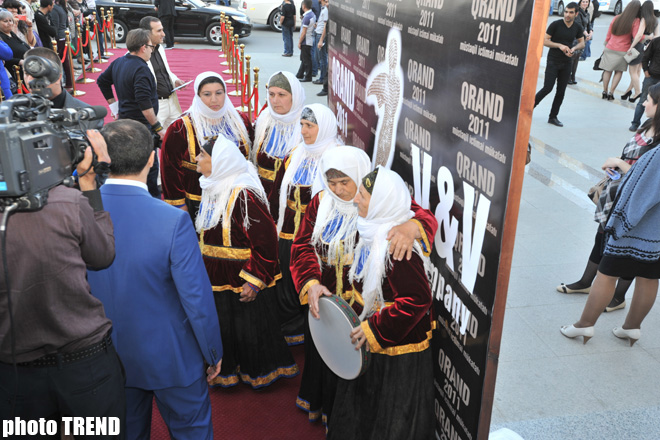 В Баку состоялась церемония награждения "Grand" - звезды на красной дорожке (фотосессия)