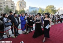 В Баку состоялась церемония награждения "Grand" - звезды на красной дорожке (фотосессия)