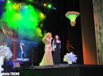 В Баку состоялась церемония награждения "Grand" - звезды на красной дорожке (фотосессия)