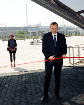 Президент Азербайджана и его супруга приняли участие в открытии "Baku Crystal Hall", где состоится конкурс "Евровидение-2012" (ФОТО)