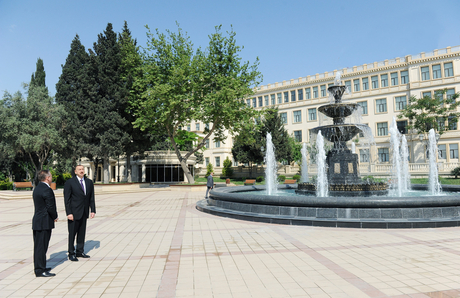 Azerbaijani President opens new headquarters of Nasimi district executive authorities (PHOTO)